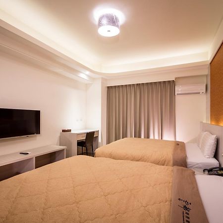 Yundu Business Hotel Mailiao Extérieur photo